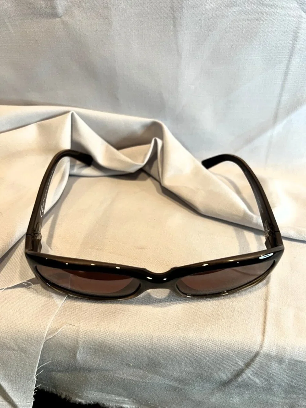 Maui Jim Sunglasses - Picture 4 of 11